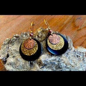 Mixed metals discs earrings